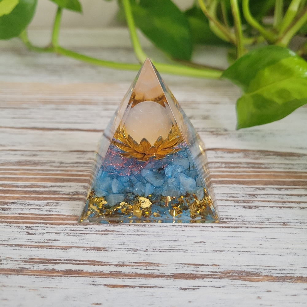 NEW lotus crystal orgone positive energy pyramid - Picture 7 of 10